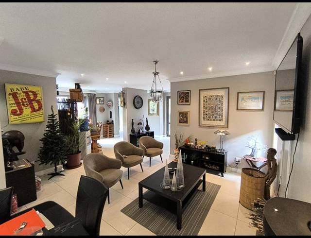 3 BEDROOM TOWNHOUSE FOR SALE IN AVIANTO ESTATE